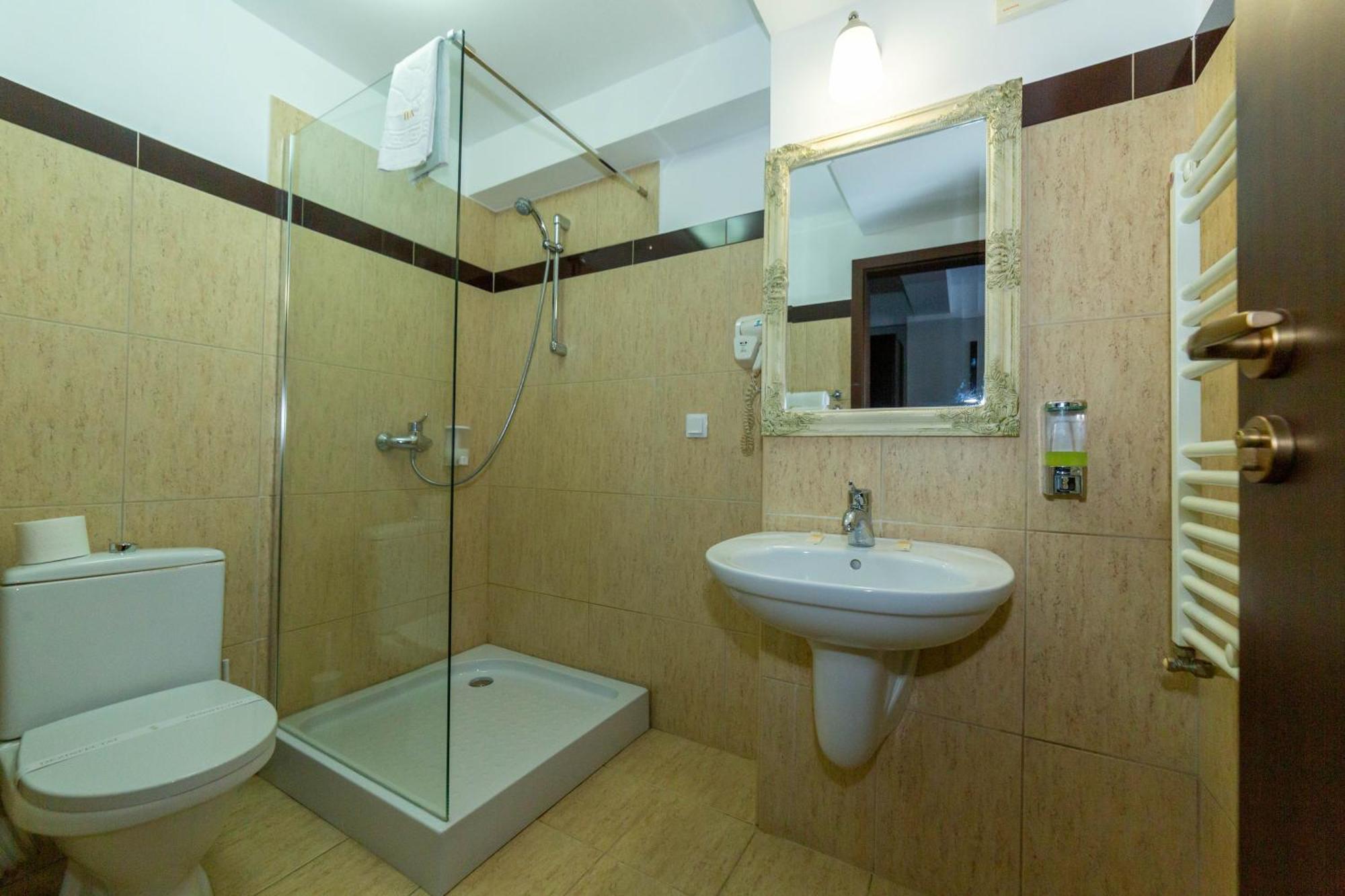 Hotel Restaurant Alesia Corunca Εξωτερικό φωτογραφία