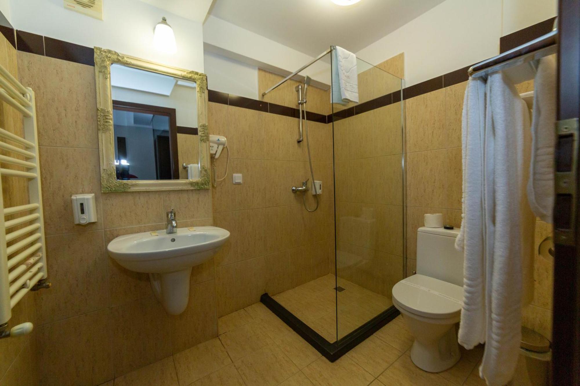 Hotel Restaurant Alesia Corunca Εξωτερικό φωτογραφία